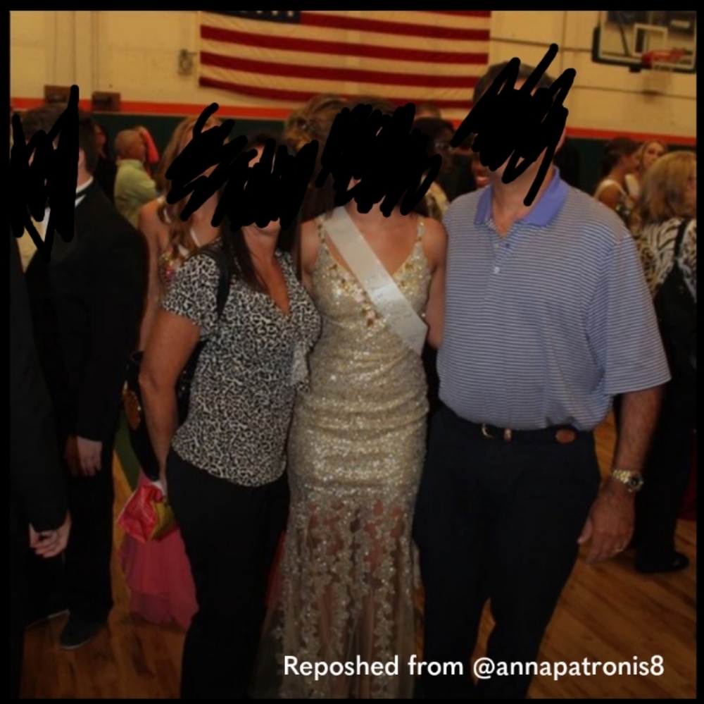 Prom / homecoming gold sequin glitter dress - Picture 3 of 4